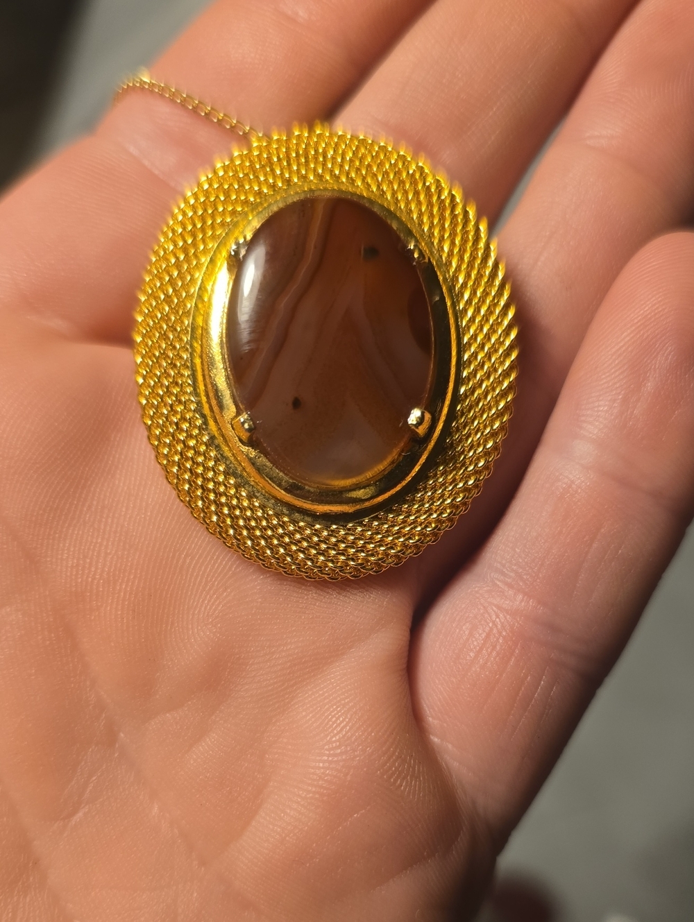 Natural agate Pendant Broch 60s To 70s Inspired